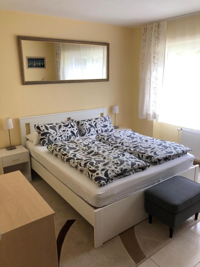 Ferienwohnung Appartement In Rheinbrohl Екстериор снимка