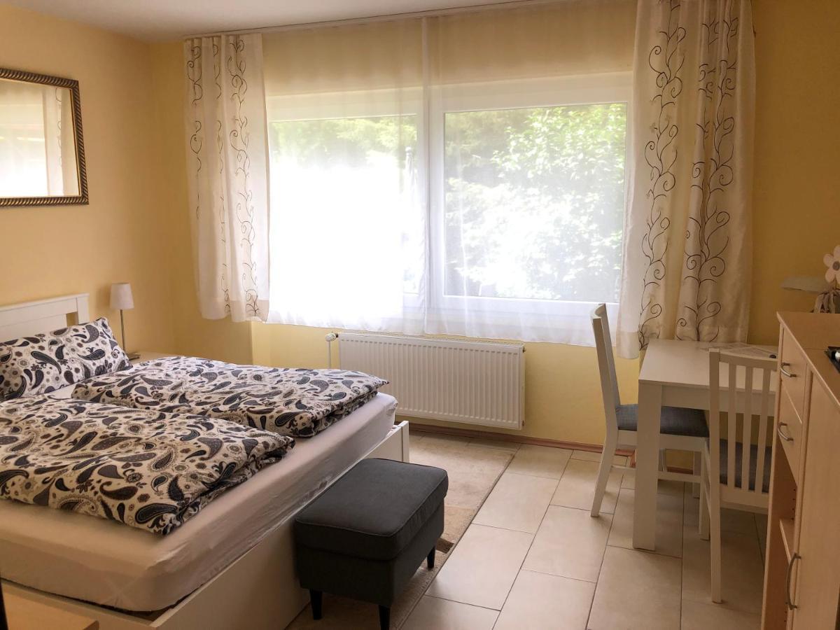 Ferienwohnung Appartement In Rheinbrohl Екстериор снимка