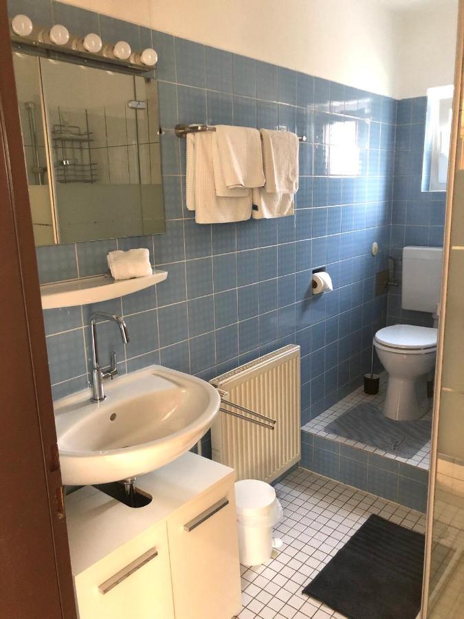 Ferienwohnung Appartement In Rheinbrohl Екстериор снимка