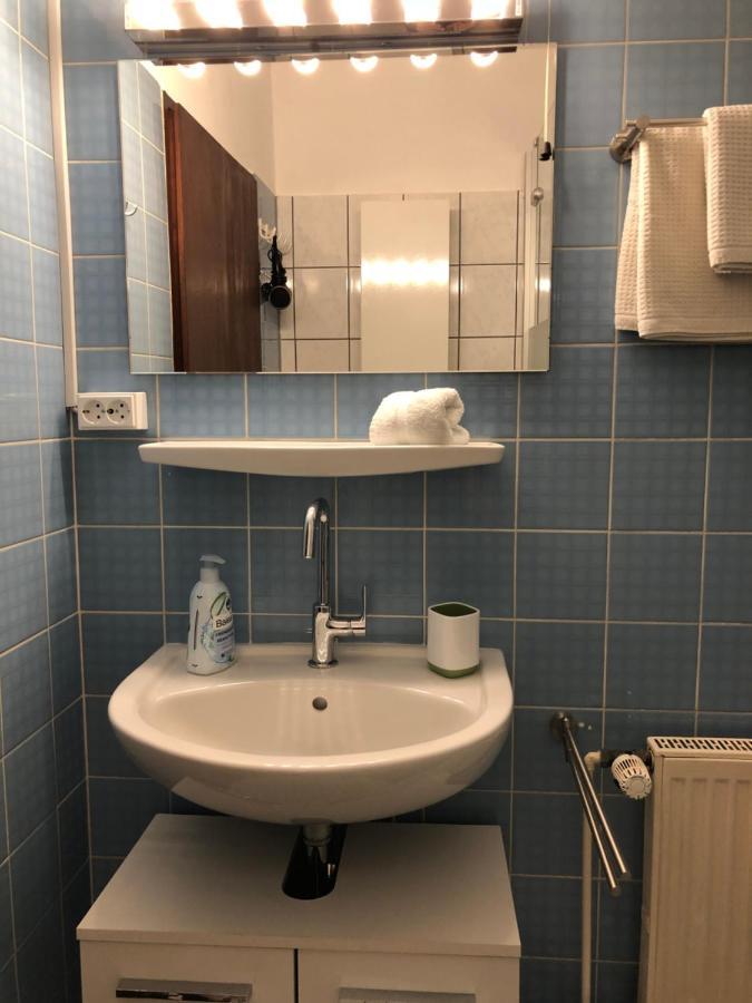 Ferienwohnung Appartement In Rheinbrohl Екстериор снимка